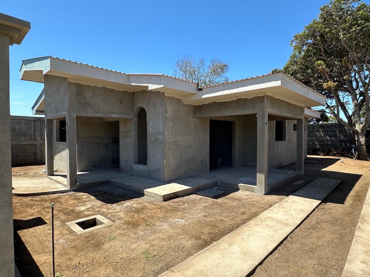 Vista exterior amplia de la propiedad